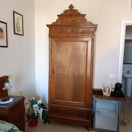 Della Rocca Di Camagna